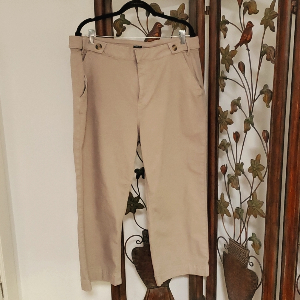 CURATED BY RUA'H KIBRIYA: Wide Leg Khaki/Tan Cropped Pants EUCx